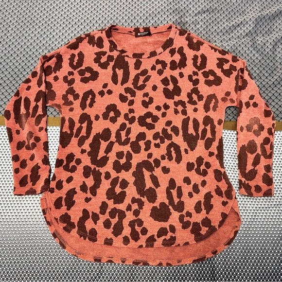 Dusty Rose Leopard Print Women’s Sweater Size S - Picture 1 of 7